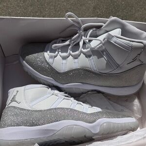 Jordan Sparkle-Trim High-Top Sneakers in White & Silver Glitter